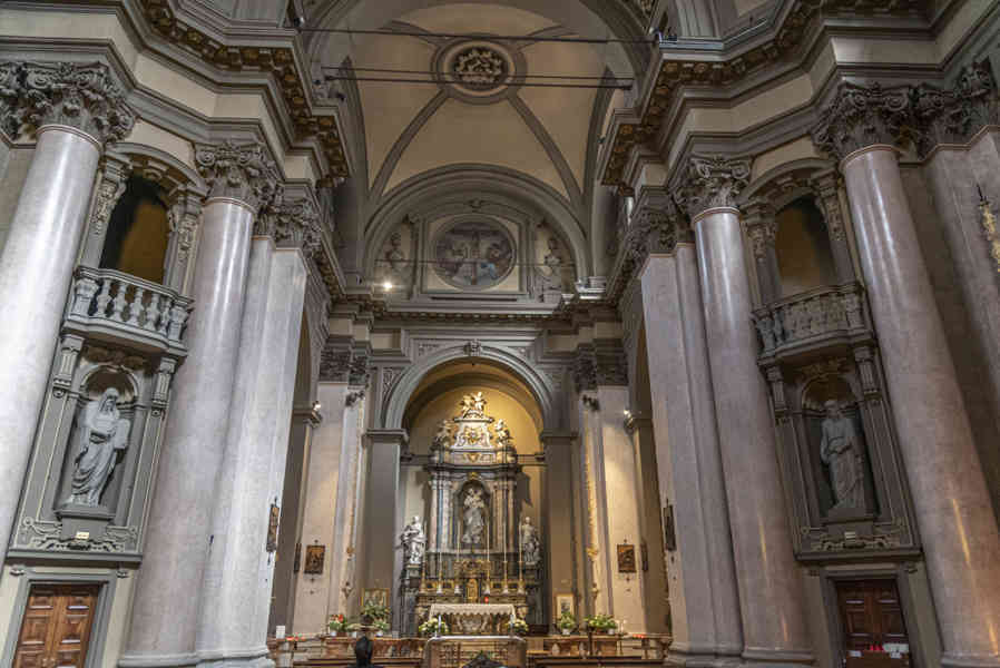 Italia - Milán 167 - santuario Arzobispal de San Giuseppe.jpg